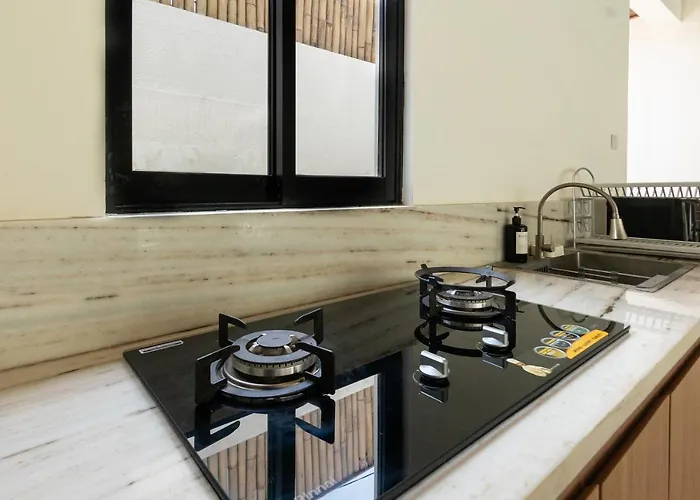 La Bumbak Hotel