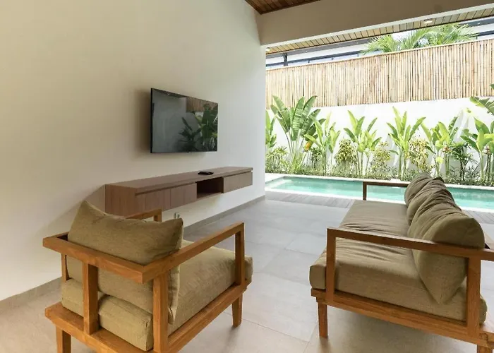 La Bumbak Hotel *